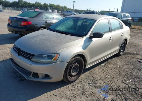 2013 Volkswagen Jetta 2.0L S из США, поврежденный, VIN 3VW2K7AJ7DM202112